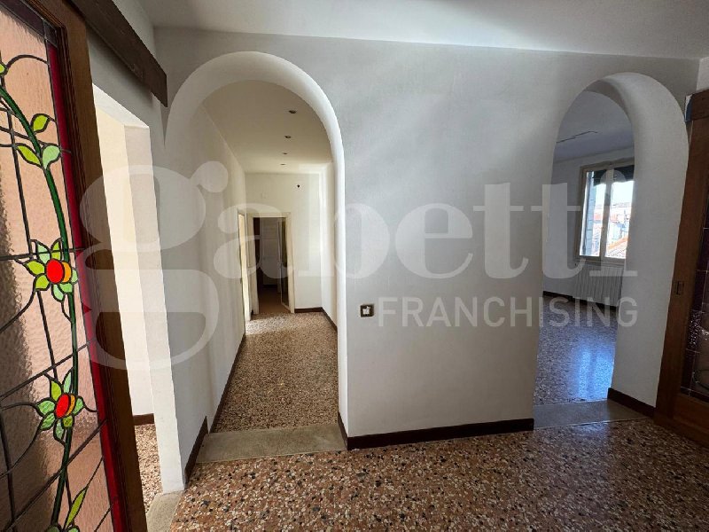 https://www.gabettivenezia.it/Appartamento vendita Venezia Via San Polo, € 590.000, 2 camere, 125 mq, Terzo piano